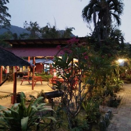 Hotel Nazri Nipah Camp Pekan Pangkor Exterior foto