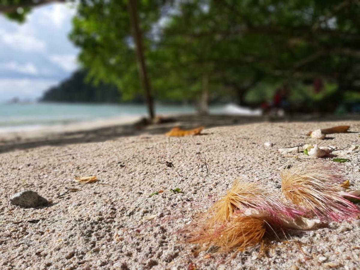 Hotel Nazri Nipah Camp Pekan Pangkor Exterior foto